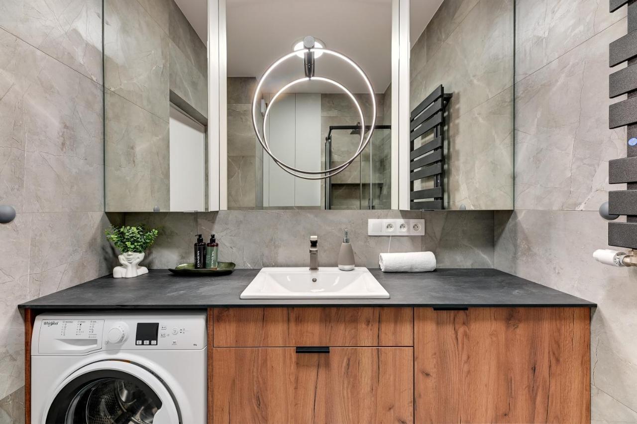 Doki Living & Foodhall By Downtown Apartments Gdansk Luaran gambar
