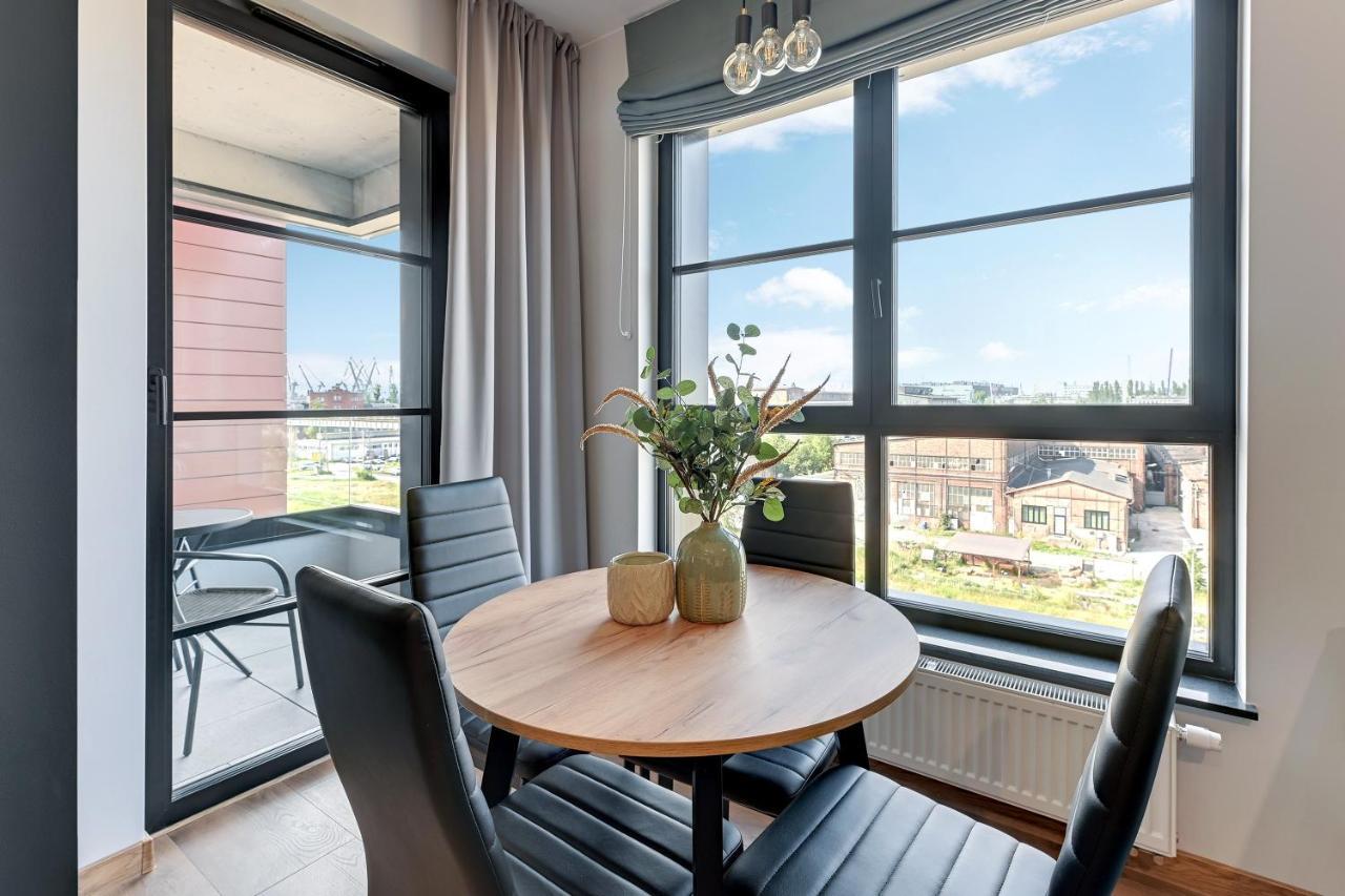 Doki Living & Foodhall By Downtown Apartments Gdansk Luaran gambar